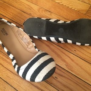 Mossimo Supply Co. • striped flats